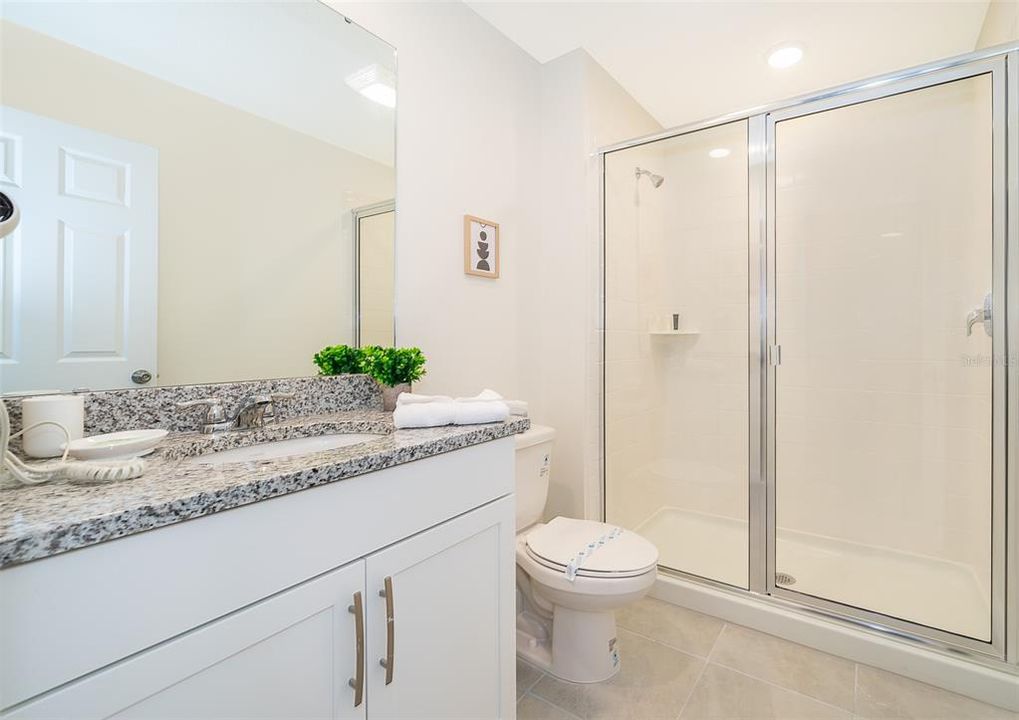 合同活跃: $2,950 (4 贝兹, 4 浴室, 2145 平方英尺)