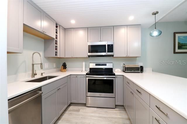 En Venta: $259,000 (2 camas, 2 baños, 1184 Pies cuadrados)