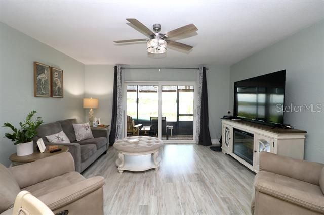 En Venta: $259,000 (2 camas, 2 baños, 1184 Pies cuadrados)