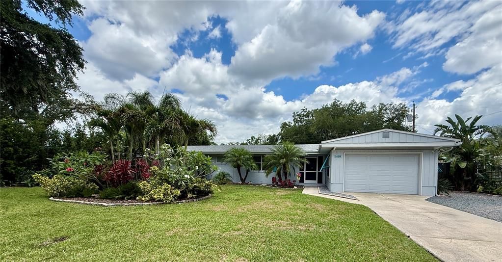 tropical landscaping