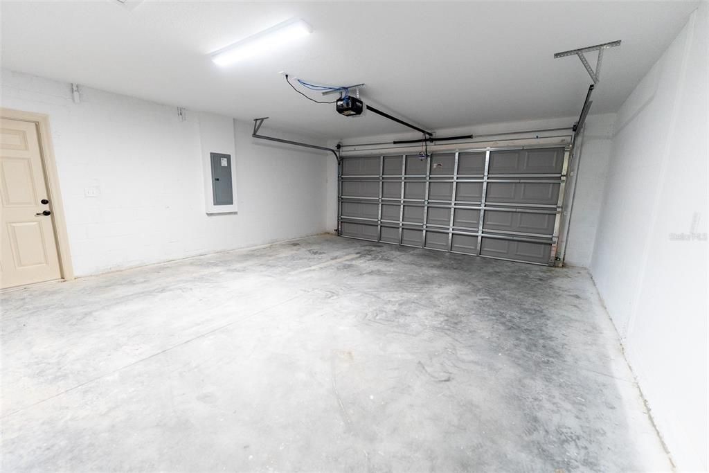 For Sale: $239,900 (3 beds, 2 baths, 1331 Square Feet)