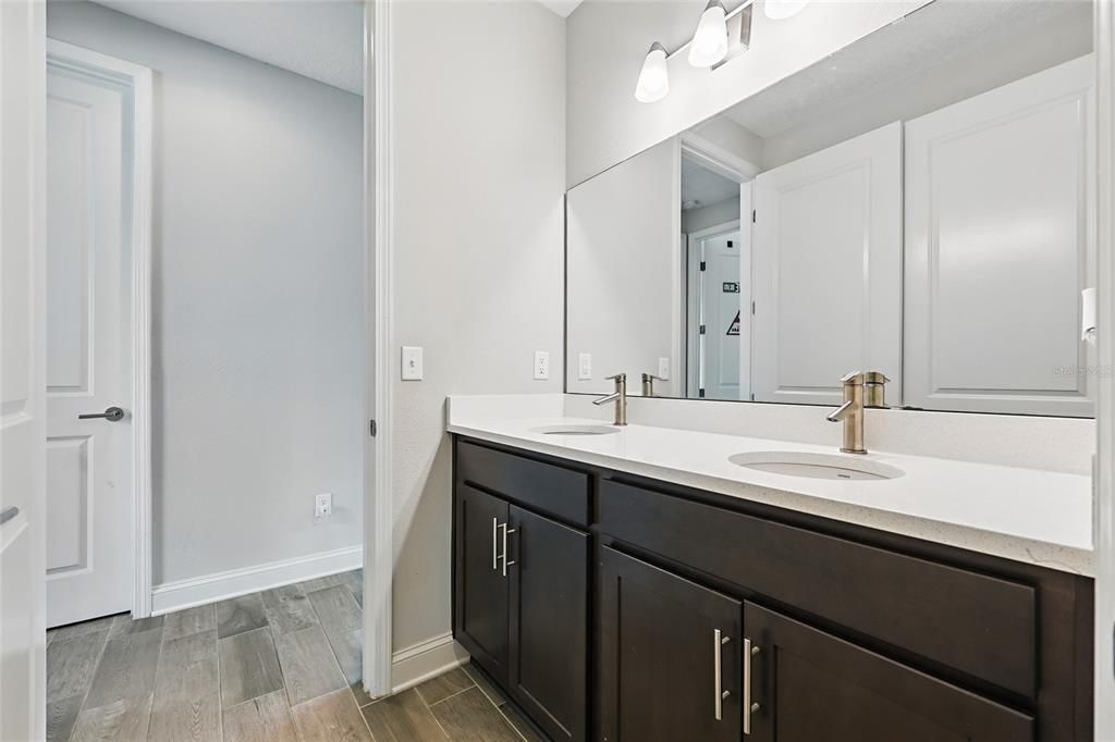 待售: $349,900 (3 贝兹, 2 浴室, 1867 平方英尺)