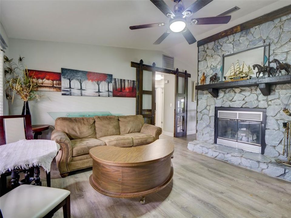 待售: $539,900 (3 贝兹, 2 浴室, 1350 平方英尺)