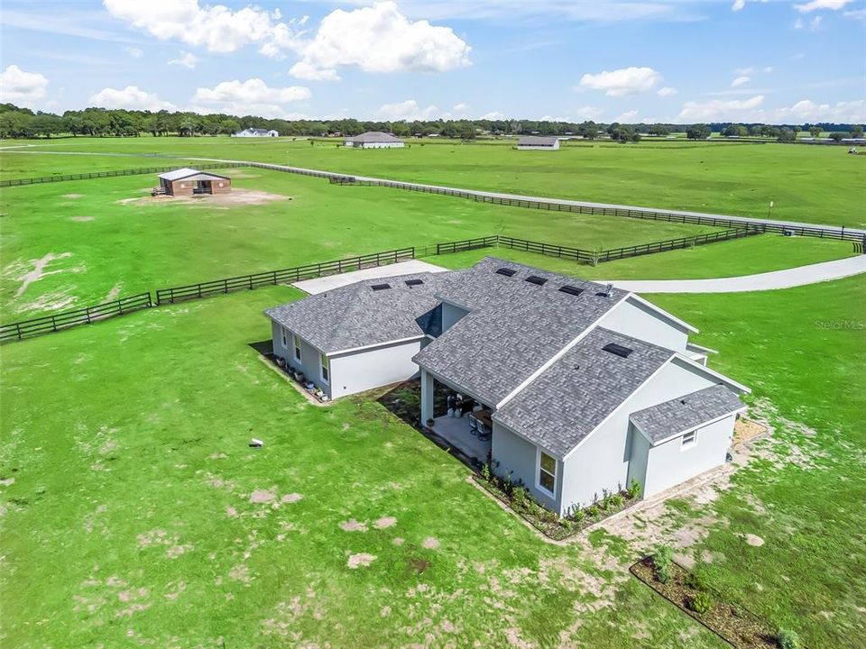 待售: $975,000 (3 贝兹, 2 浴室, 2450 平方英尺)