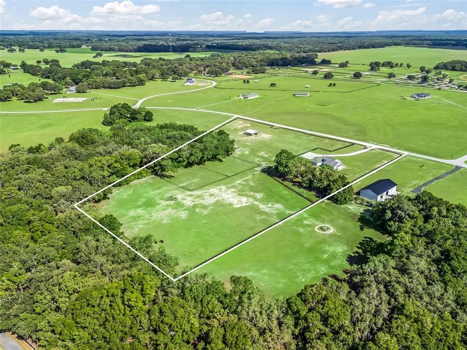 待售: $975,000 (3 贝兹, 2 浴室, 2450 平方英尺)