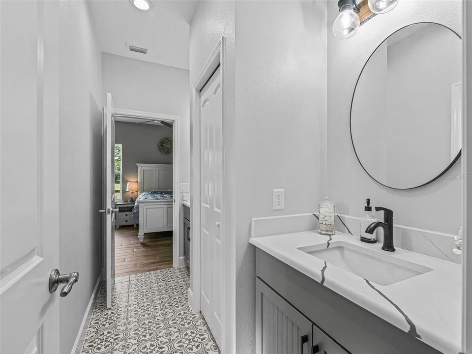 待售: $975,000 (3 贝兹, 2 浴室, 2450 平方英尺)