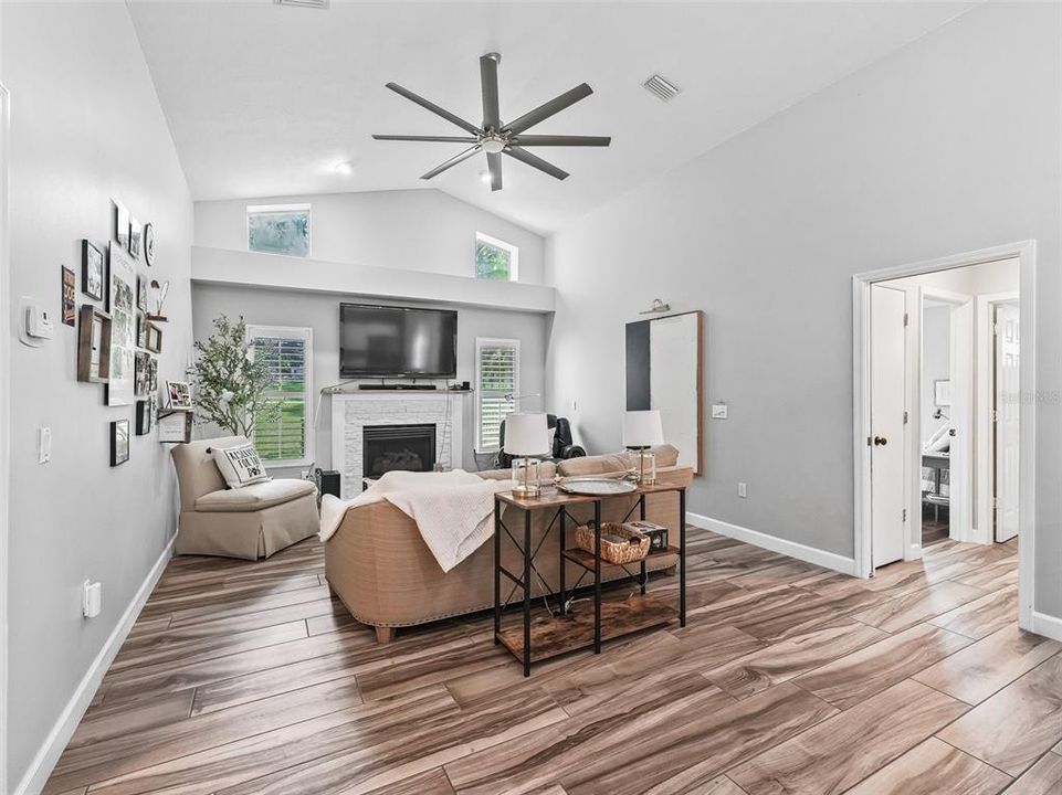 For Sale: $697,000 (3 beds, 2 baths, 2553 Square Feet)