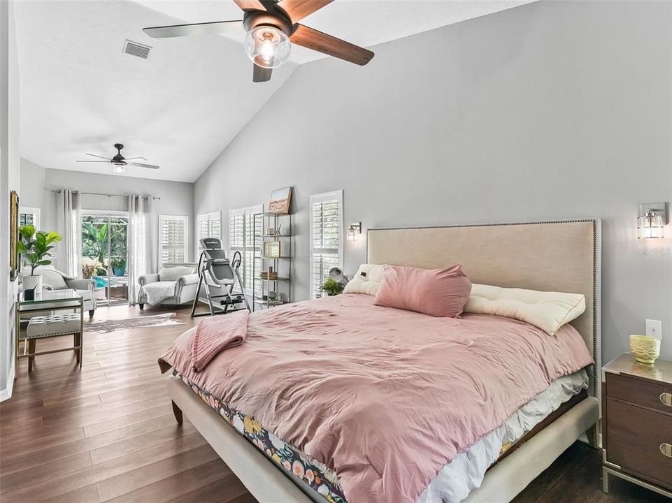 For Sale: $697,000 (3 beds, 2 baths, 2553 Square Feet)