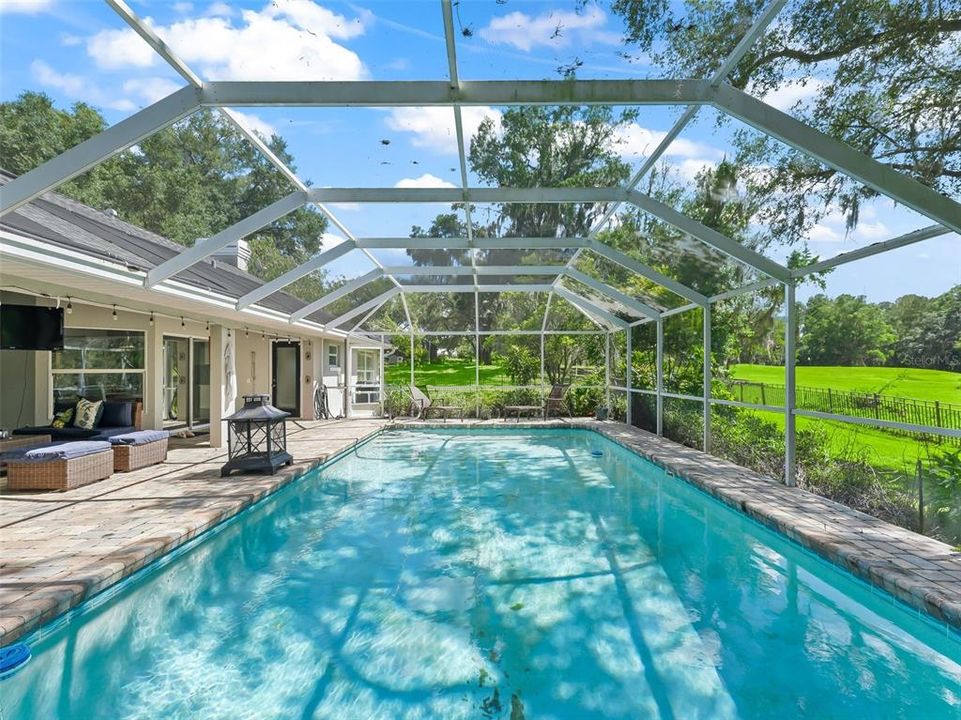 For Sale: $697,000 (3 beds, 2 baths, 2553 Square Feet)