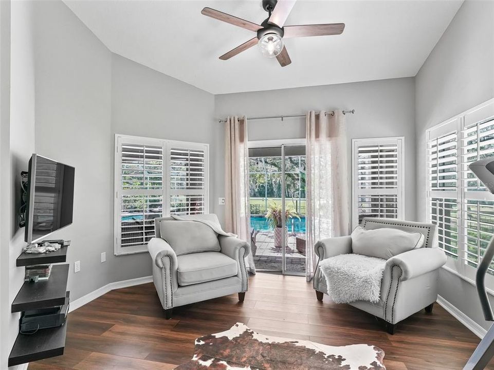 For Sale: $697,000 (3 beds, 2 baths, 2553 Square Feet)