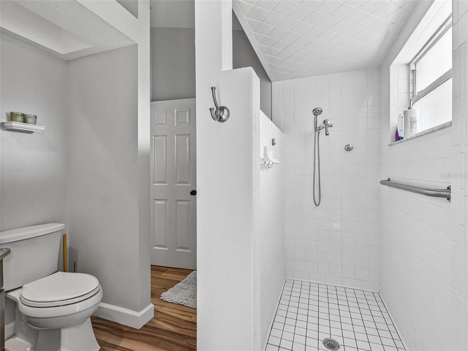 For Sale: $697,000 (3 beds, 2 baths, 2553 Square Feet)