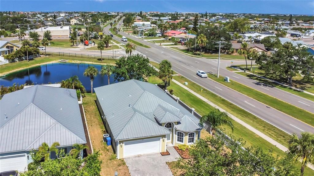 For Sale: $359,900 (3 beds, 3 baths, 2184 Square Feet)