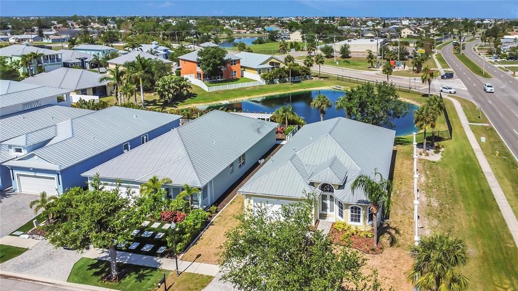 For Sale: $359,900 (3 beds, 3 baths, 2184 Square Feet)