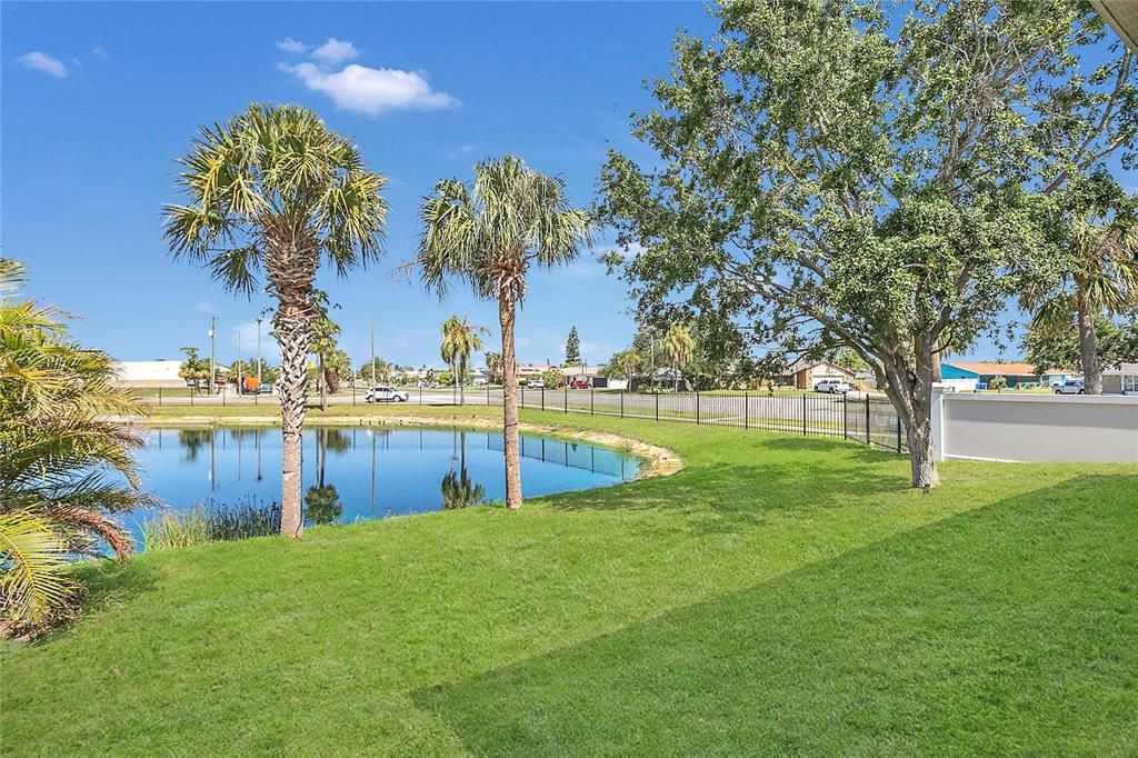 For Sale: $359,900 (3 beds, 3 baths, 2184 Square Feet)