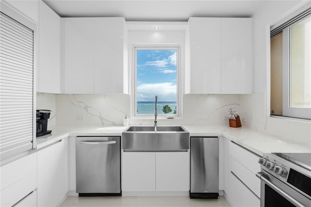 待售: $1,995,000 (4 贝兹, 4 浴室, 2650 平方英尺)