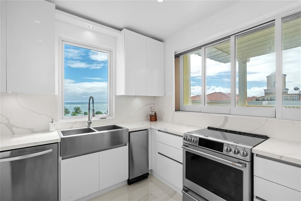 待售: $1,995,000 (4 贝兹, 4 浴室, 2650 平方英尺)