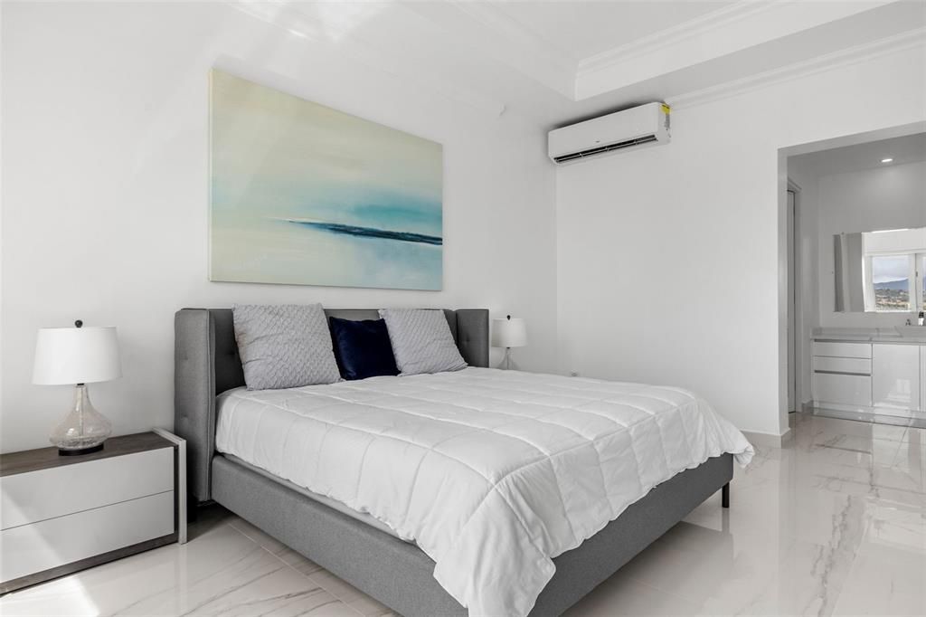 待售: $1,995,000 (4 贝兹, 4 浴室, 2650 平方英尺)