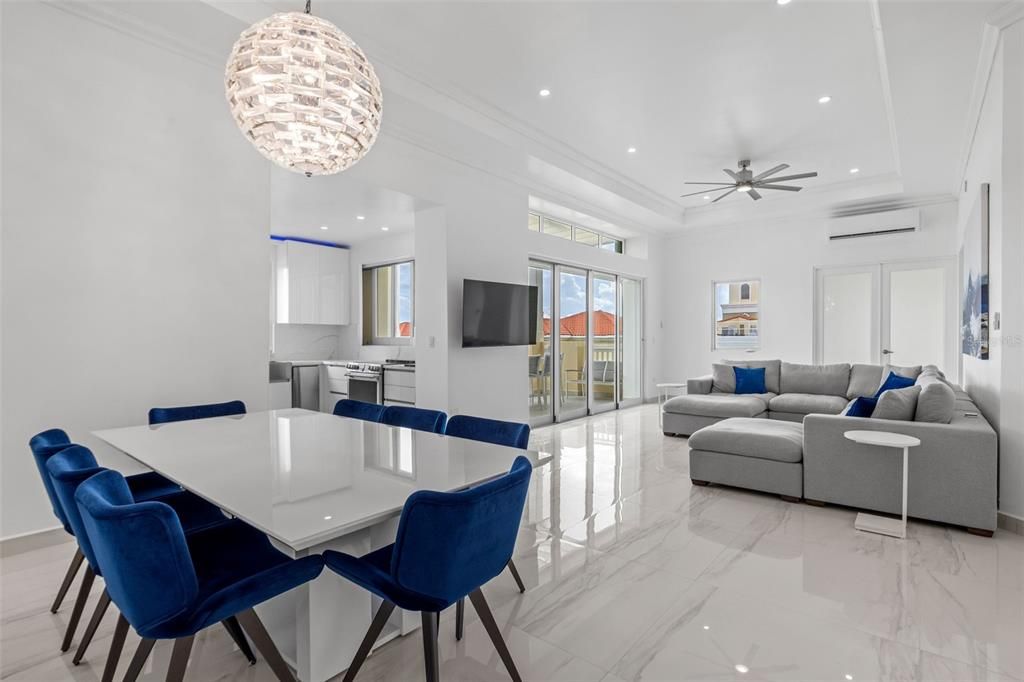 待售: $1,995,000 (4 贝兹, 4 浴室, 2650 平方英尺)