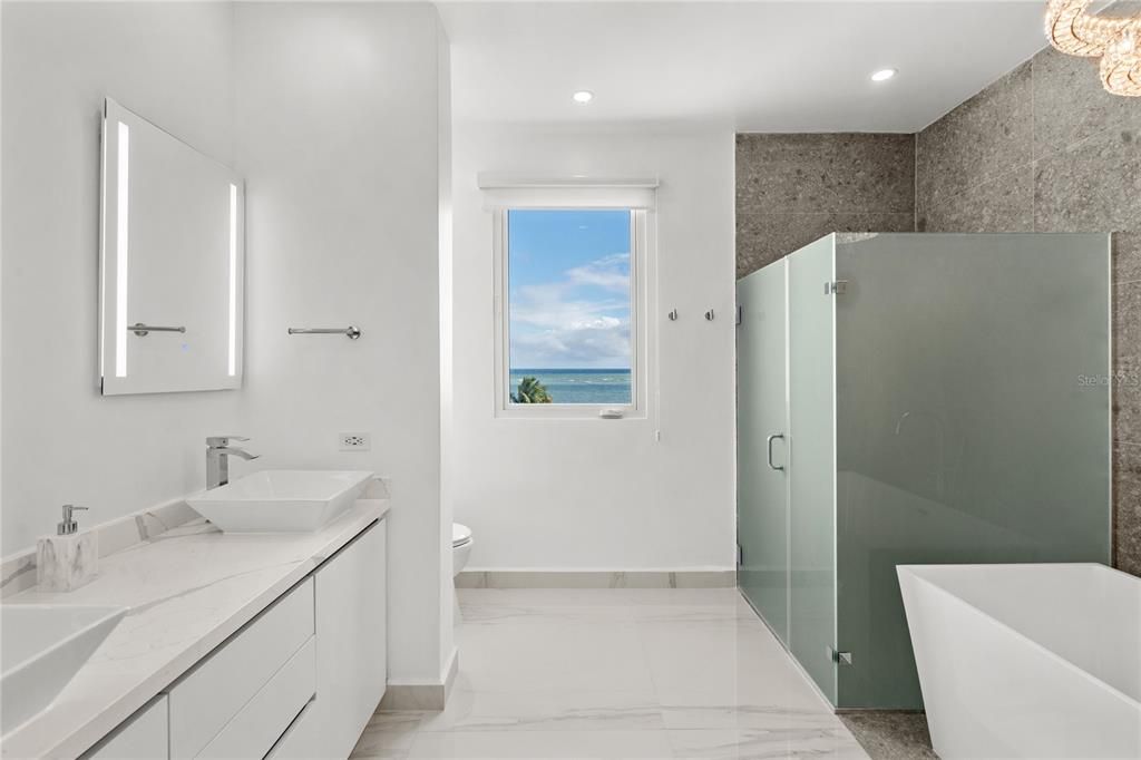 待售: $1,995,000 (4 贝兹, 4 浴室, 2650 平方英尺)