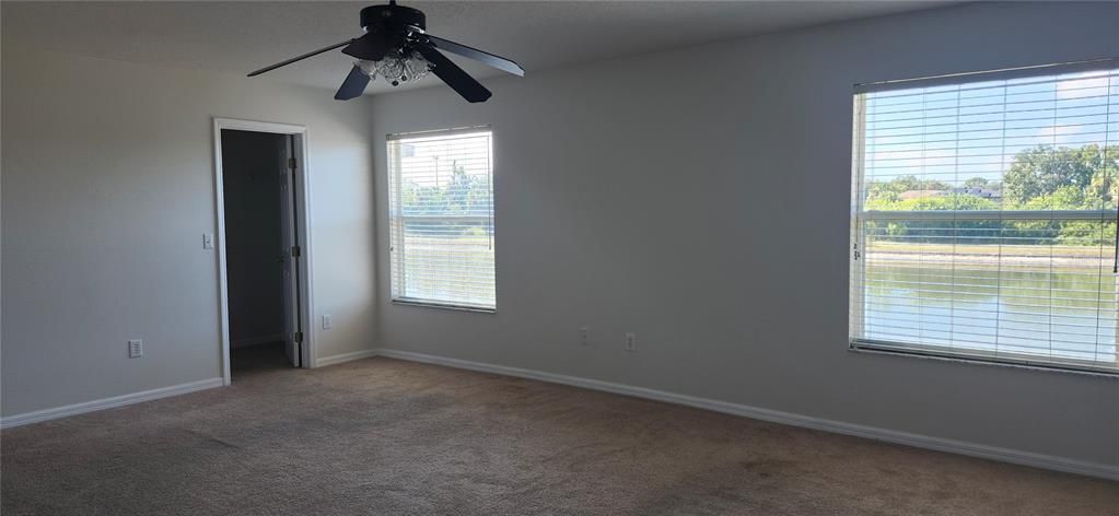 出租: $2,400 (4 贝兹, 3 浴室, 2924 平方英尺)