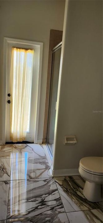 出租: $2,400 (4 贝兹, 3 浴室, 2924 平方英尺)