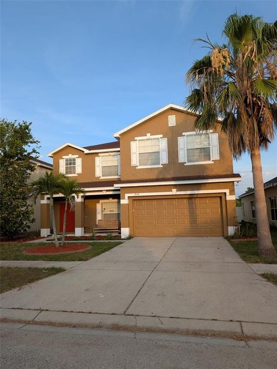 出租: $2,400 (4 贝兹, 3 浴室, 2924 平方英尺)