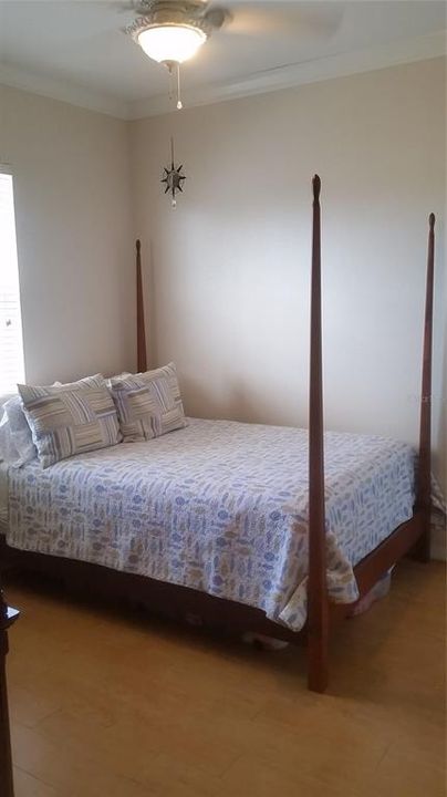 For Rent: $2,200 (3 beds, 2 baths, 1948 Square Feet)