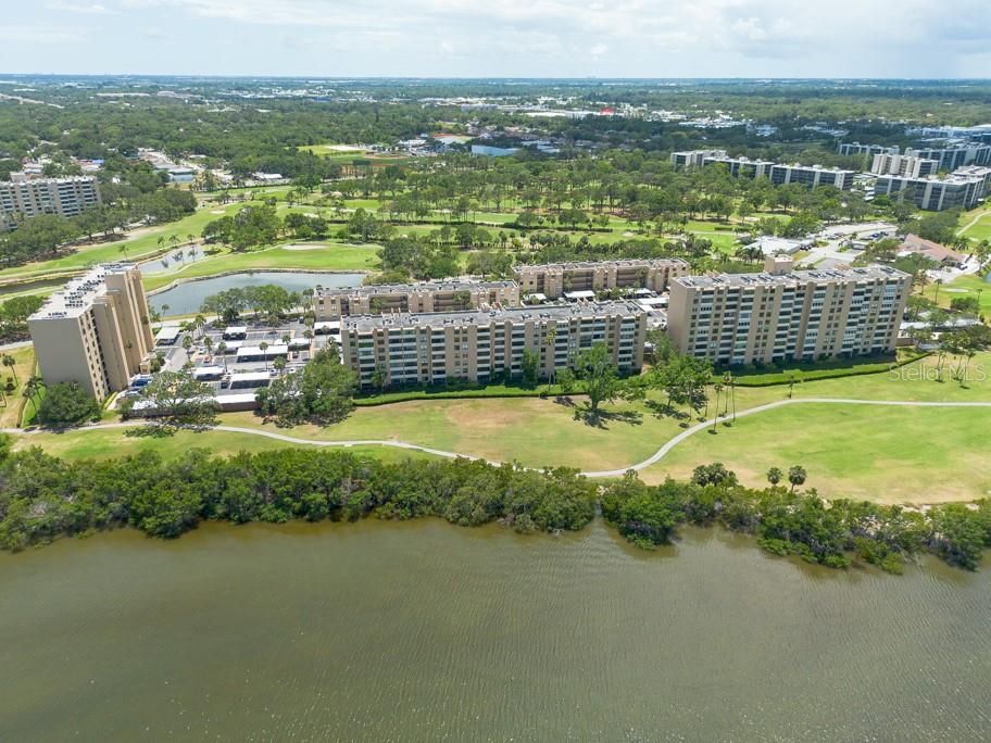 Active With Contract: $85,000 (1 beds, 1 baths, 565 Square Feet)