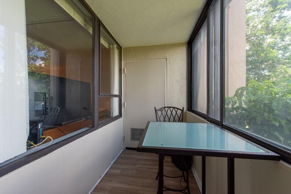 Active With Contract: $85,000 (1 beds, 1 baths, 565 Square Feet)