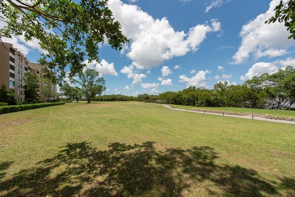 Active With Contract: $85,000 (1 beds, 1 baths, 565 Square Feet)