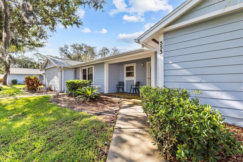 For Sale: $180,000 (2 beds, 1 baths, 905 Square Feet)