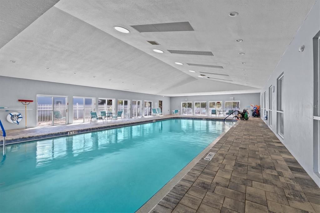 For Sale: $180,000 (2 beds, 1 baths, 905 Square Feet)