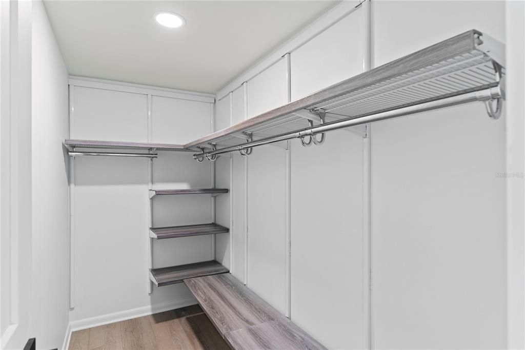 For Sale: $341,500 (2 beds, 2 baths, 1189 Square Feet)