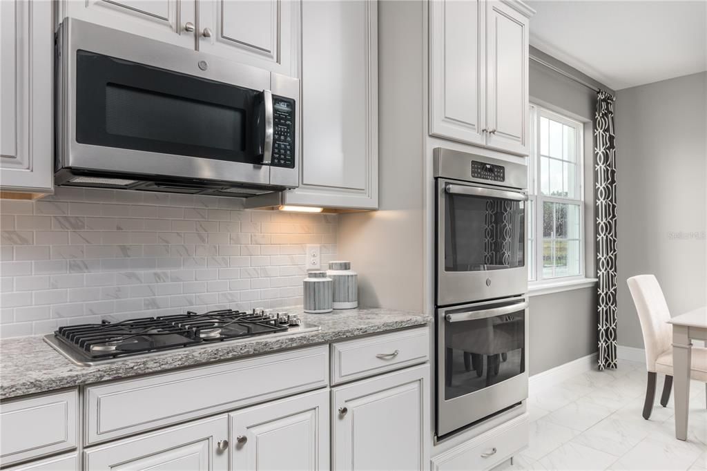 Active With Contract: $541,655 (4 beds, 3 baths, 3136 Square Feet)