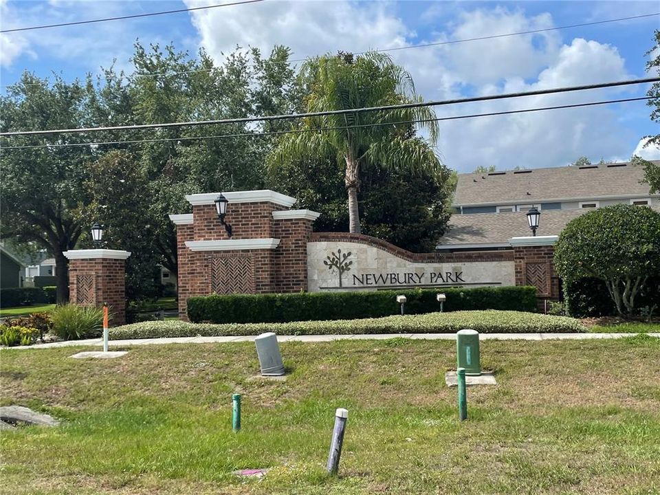 Под контрактом: $369,900 (3 спален, 2 ванн, 1428 Квадратных фут)