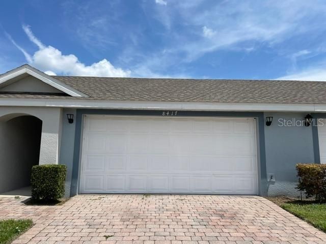 Под контрактом: $369,900 (3 спален, 2 ванн, 1428 Квадратных фут)