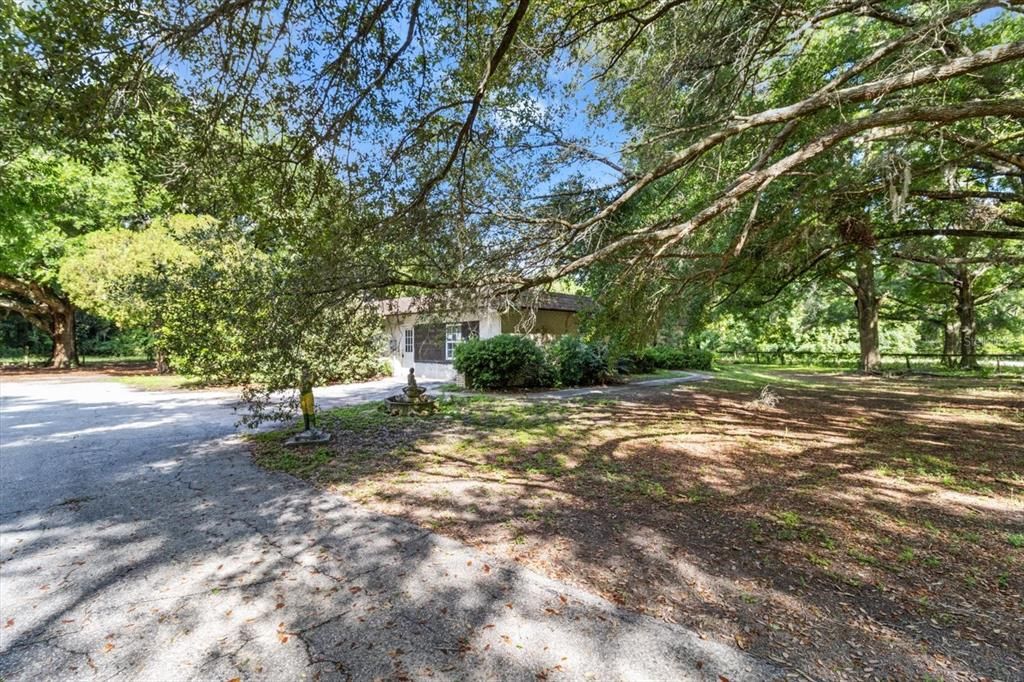 For Sale: $280,000 (3 beds, 2 baths, 2422 Square Feet)