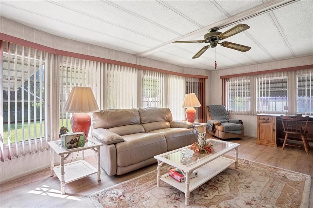 En Venta: $179,000 (2 camas, 2 baños, 1392 Pies cuadrados)