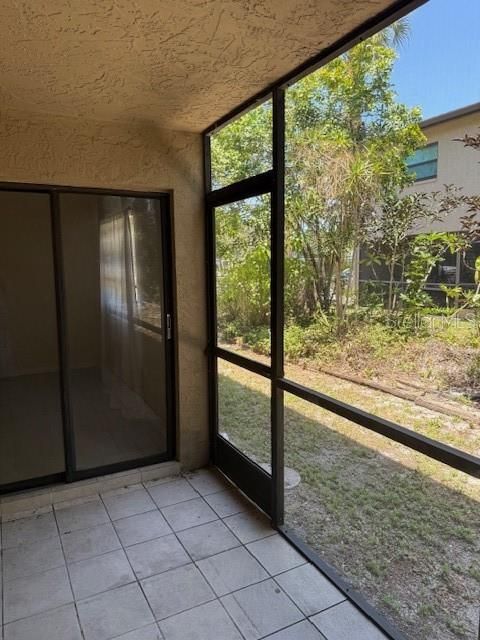 For Sale: $150,000 (1 beds, 1 baths, 734 Square Feet)