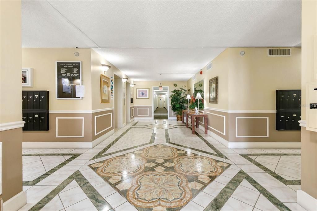 En Venta: $279,000 (2 camas, 2 baños, 1121 Pies cuadrados)