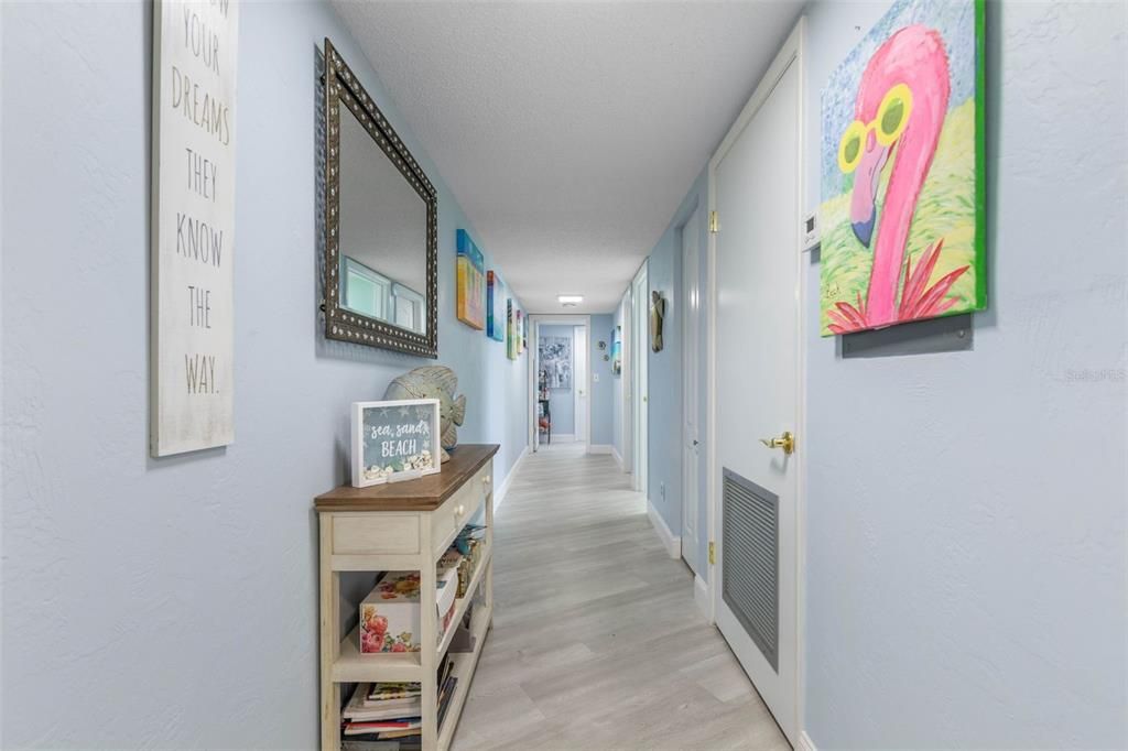 En Venta: $279,000 (2 camas, 2 baños, 1121 Pies cuadrados)