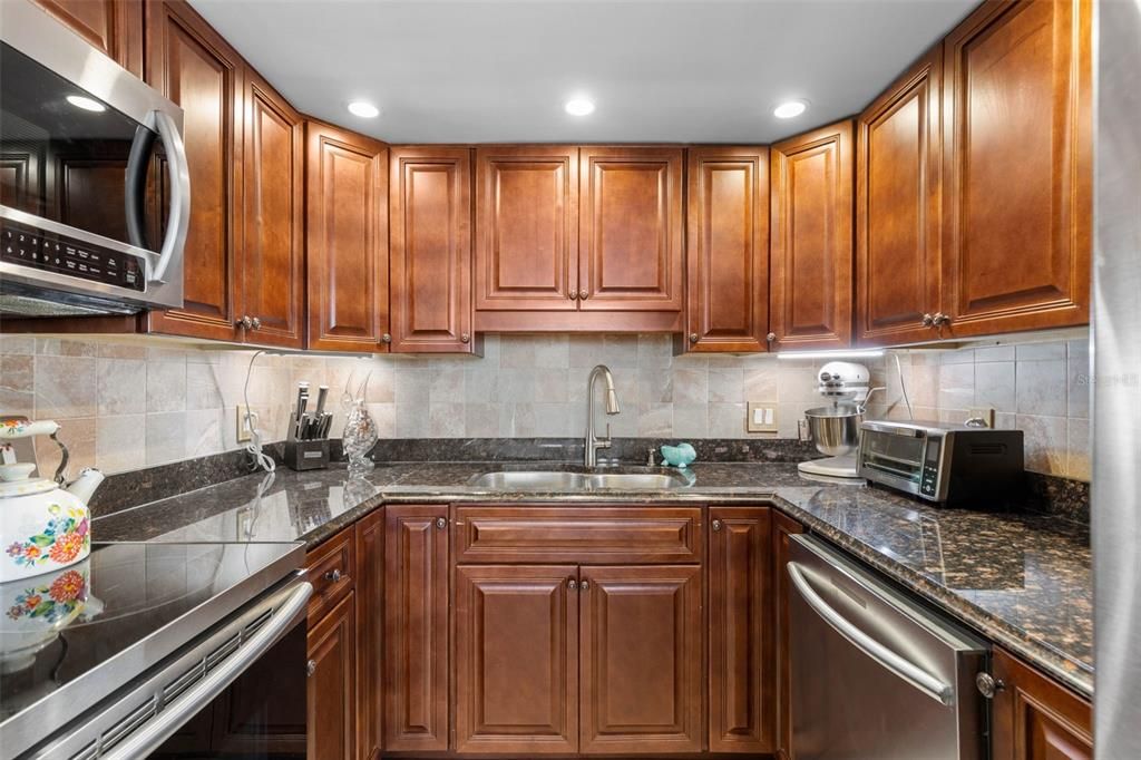 En Venta: $279,000 (2 camas, 2 baños, 1121 Pies cuadrados)