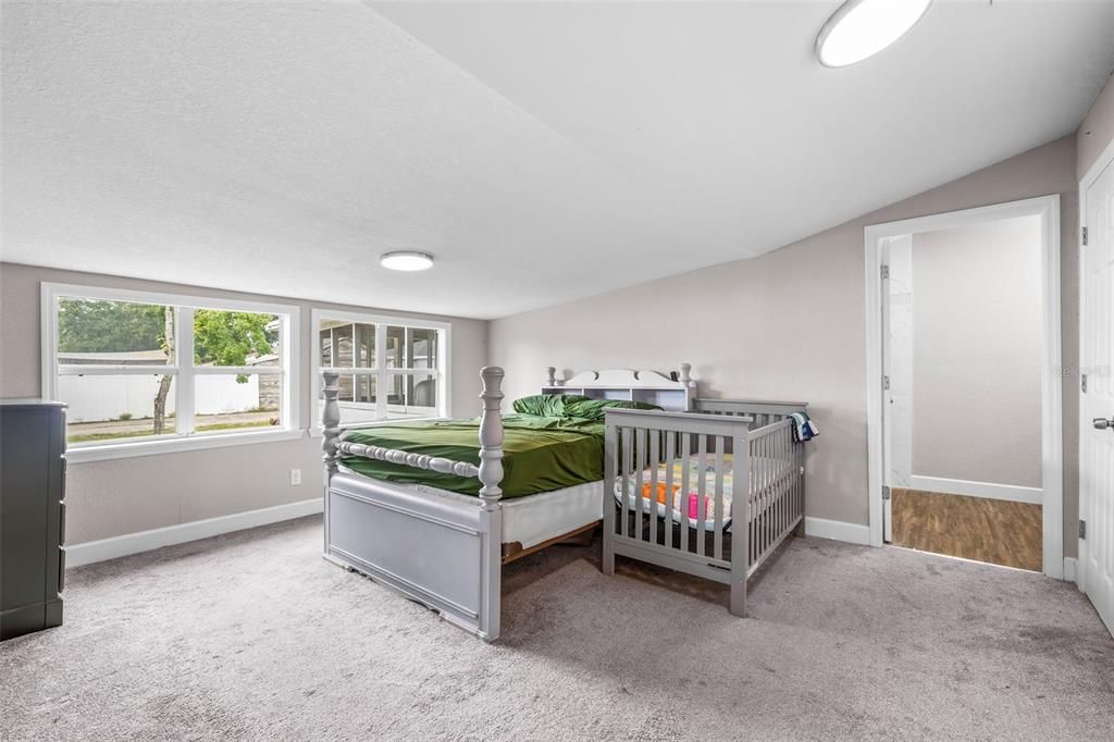 合同活跃: $250,000 (3 贝兹, 2 浴室, 1550 平方英尺)