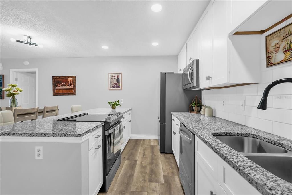 En Venta: $269,900 (3 camas, 2 baños, 1159 Pies cuadrados)