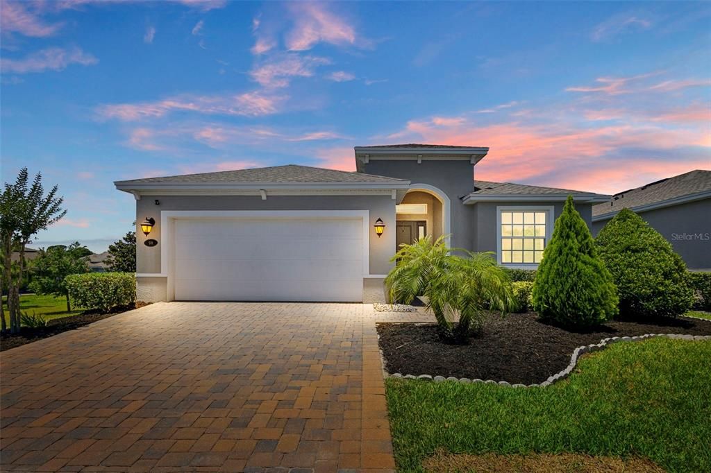 Vendido Recientemente: $474,900 (3 camas, 3 baños, 2199 Pies cuadrados)