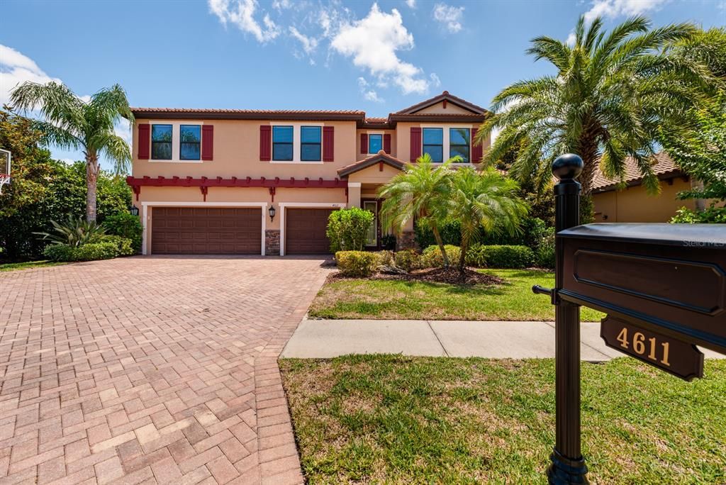 For Sale: $949,000 (5 beds, 4 baths, 3358 Square Feet)