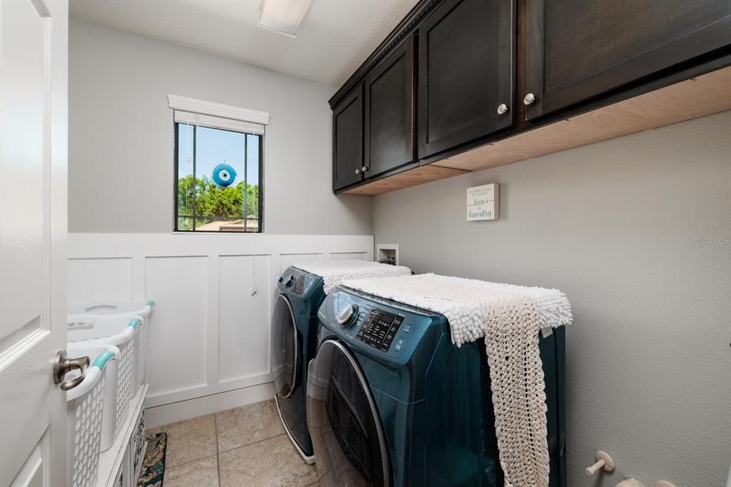 For Sale: $949,000 (5 beds, 4 baths, 3358 Square Feet)