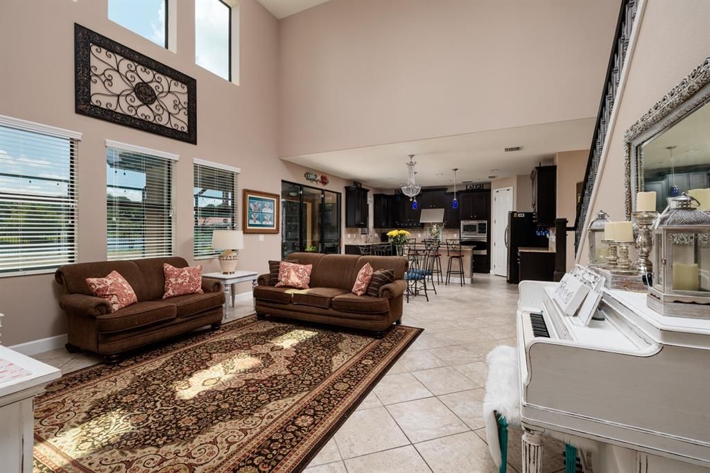 For Sale: $949,000 (5 beds, 4 baths, 3358 Square Feet)