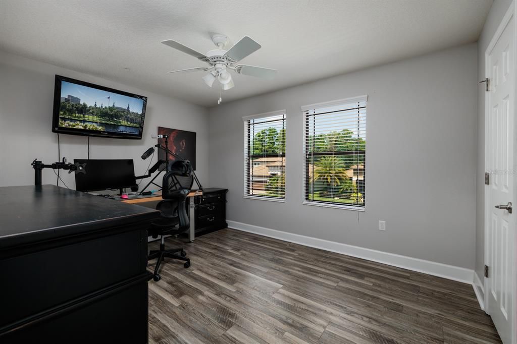 For Sale: $949,000 (5 beds, 4 baths, 3358 Square Feet)