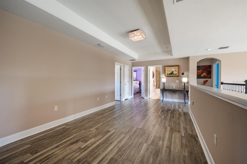 For Sale: $949,000 (5 beds, 4 baths, 3358 Square Feet)